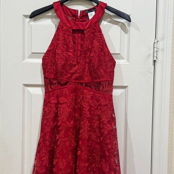Our Moment Red Lace Halter Dress NWT Size 9 - Picture 1 of 3